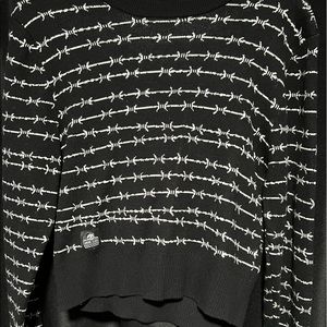 Black and white Bob wire print zumiez womens sweater size s